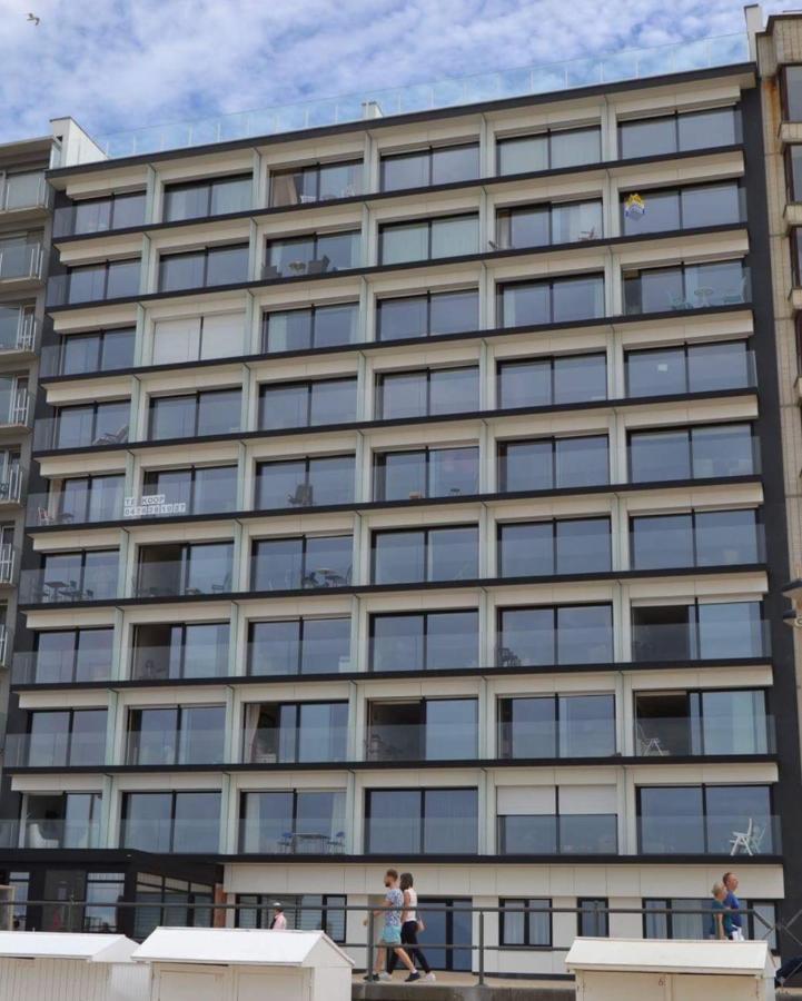 Studio 405 Op Zeedijk Met Frontaal Zeezicht 4De Verdiep Middelkerke Exteriér fotografie